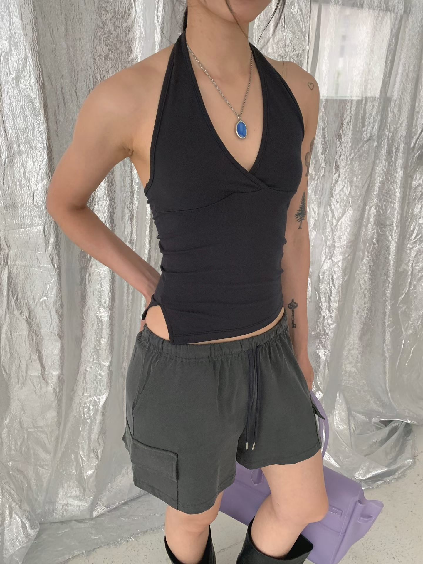vlemma v-neck-halter-backless-top 極簡設計感針織上衣襯衫 - 黑
