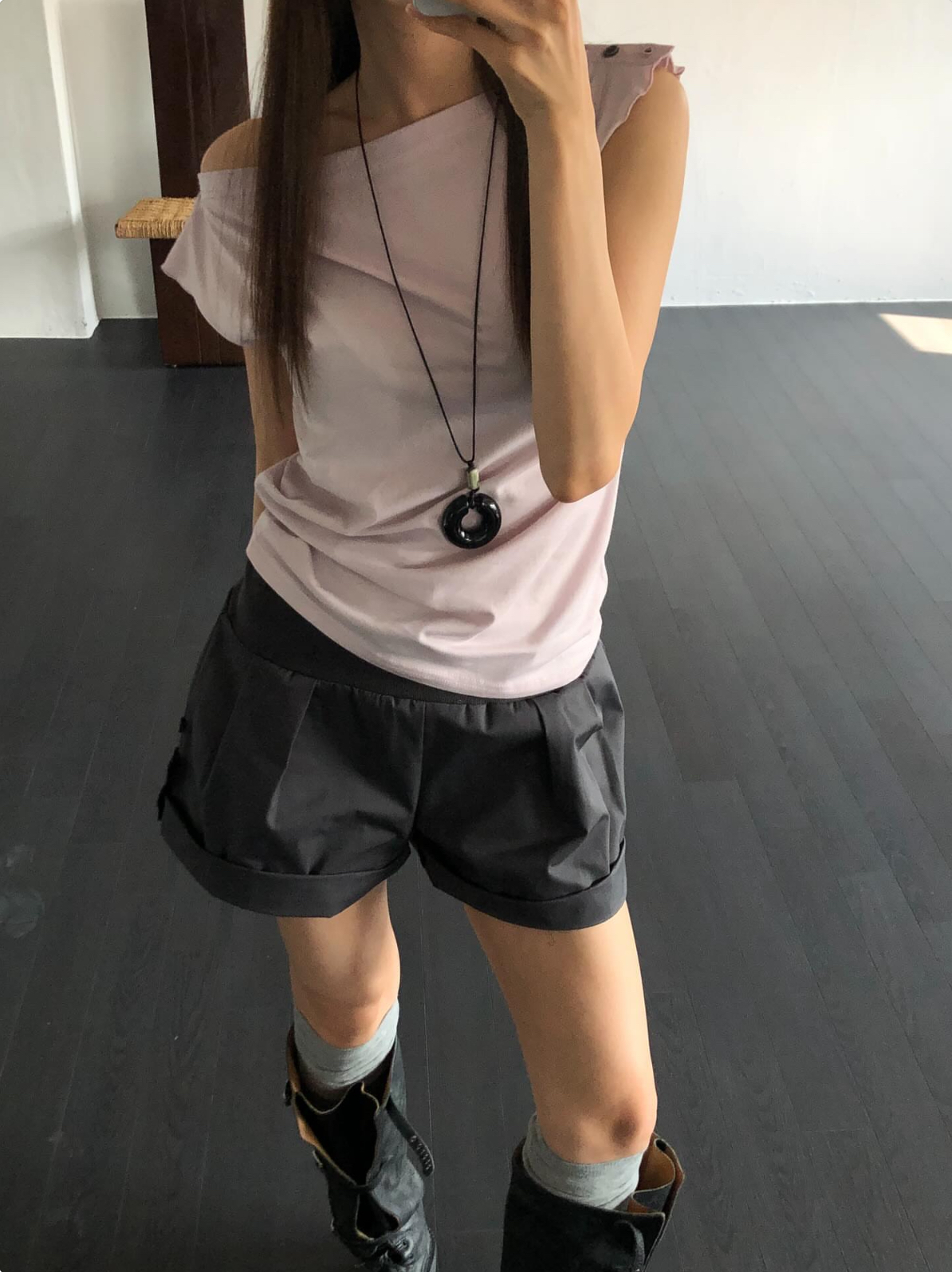 vlemma korean-draped-boat-neck-sleeveless-top 極簡設計感針織上衣襯衫 - 白