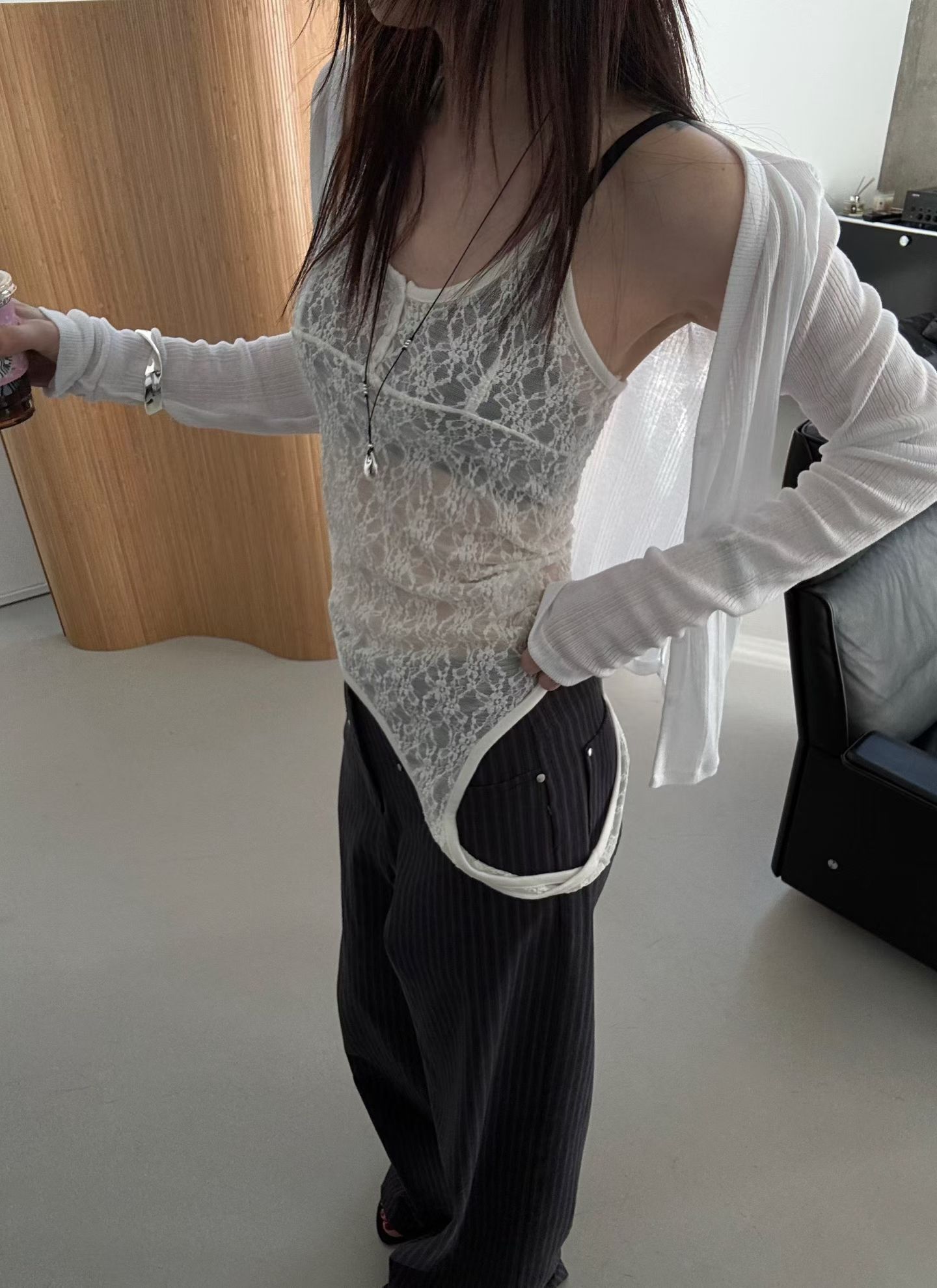 vlemma lace-halter-neck-asymmetric-backless-top 極簡設計感針織上衣襯衫 - 白