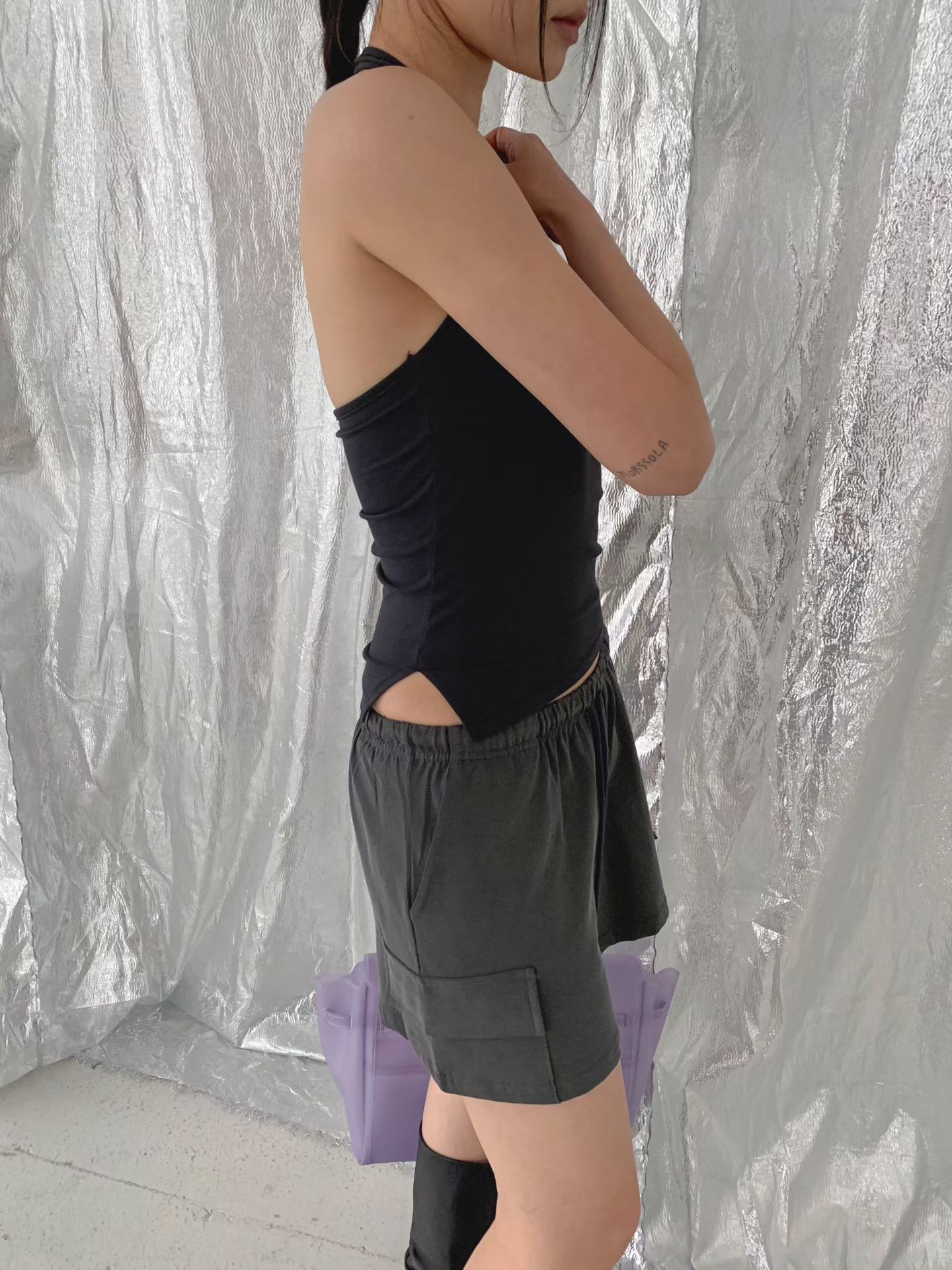 vlemma v-neck-halter-backless-top 極簡設計感針織上衣襯衫 - 黑