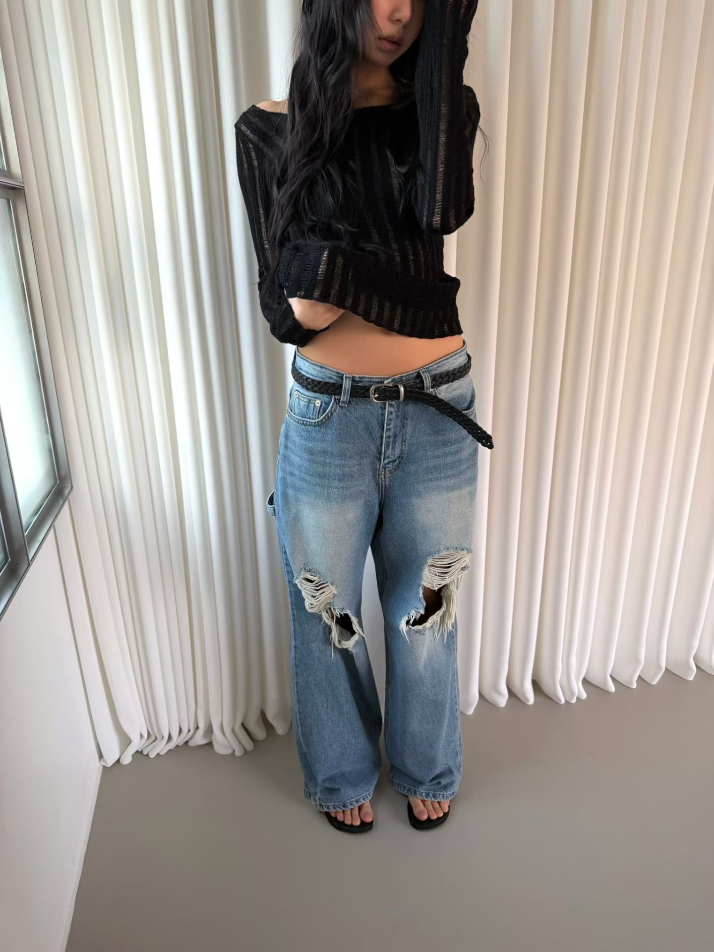 vlemma sheer-textured-off-shoulder-knit-top 極簡設計感針織上衣襯衫 - 白