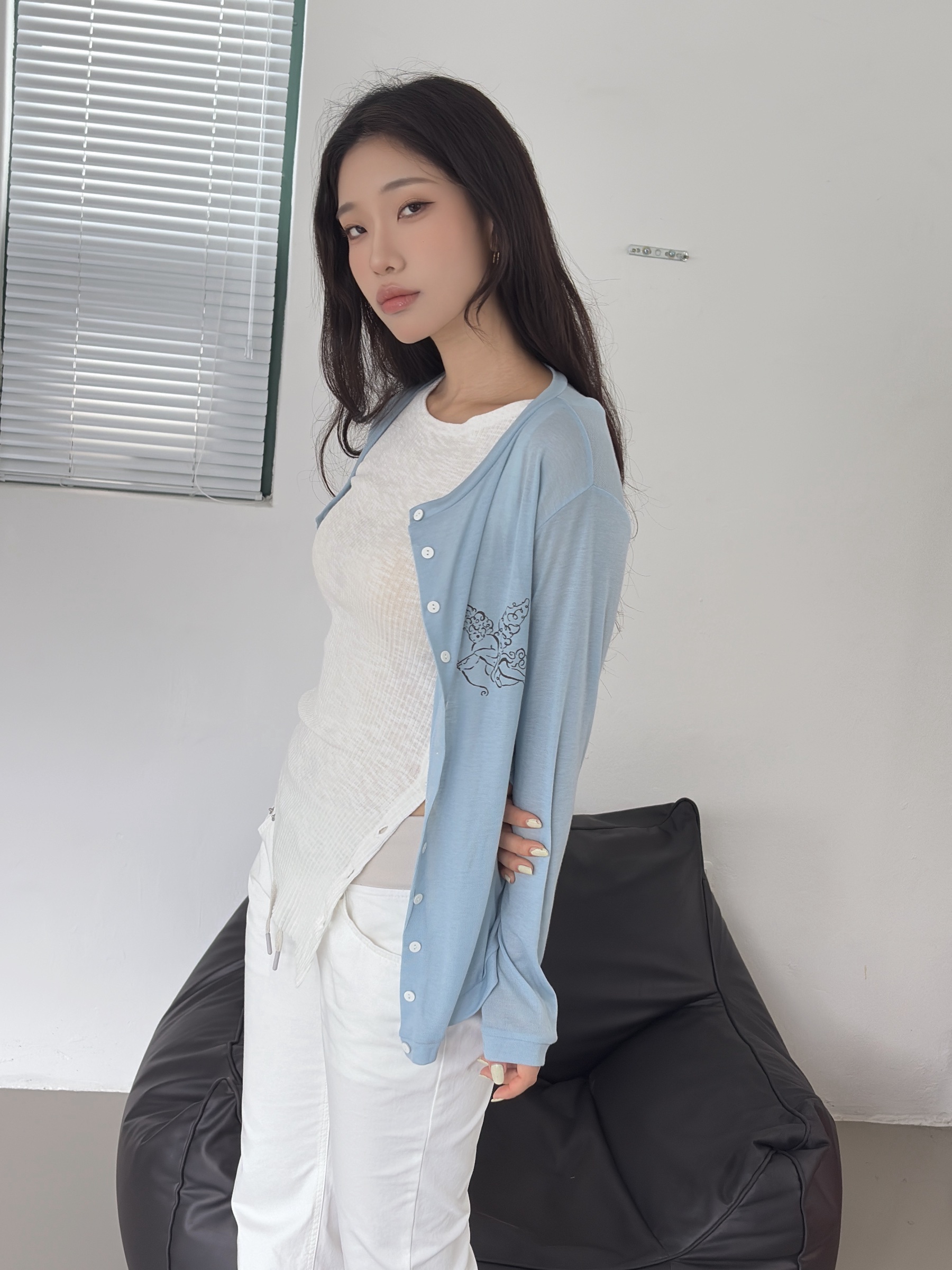 vlemma korean-sheer-button-down-graphic-top 清冷風設計感大衣外套 - 藍