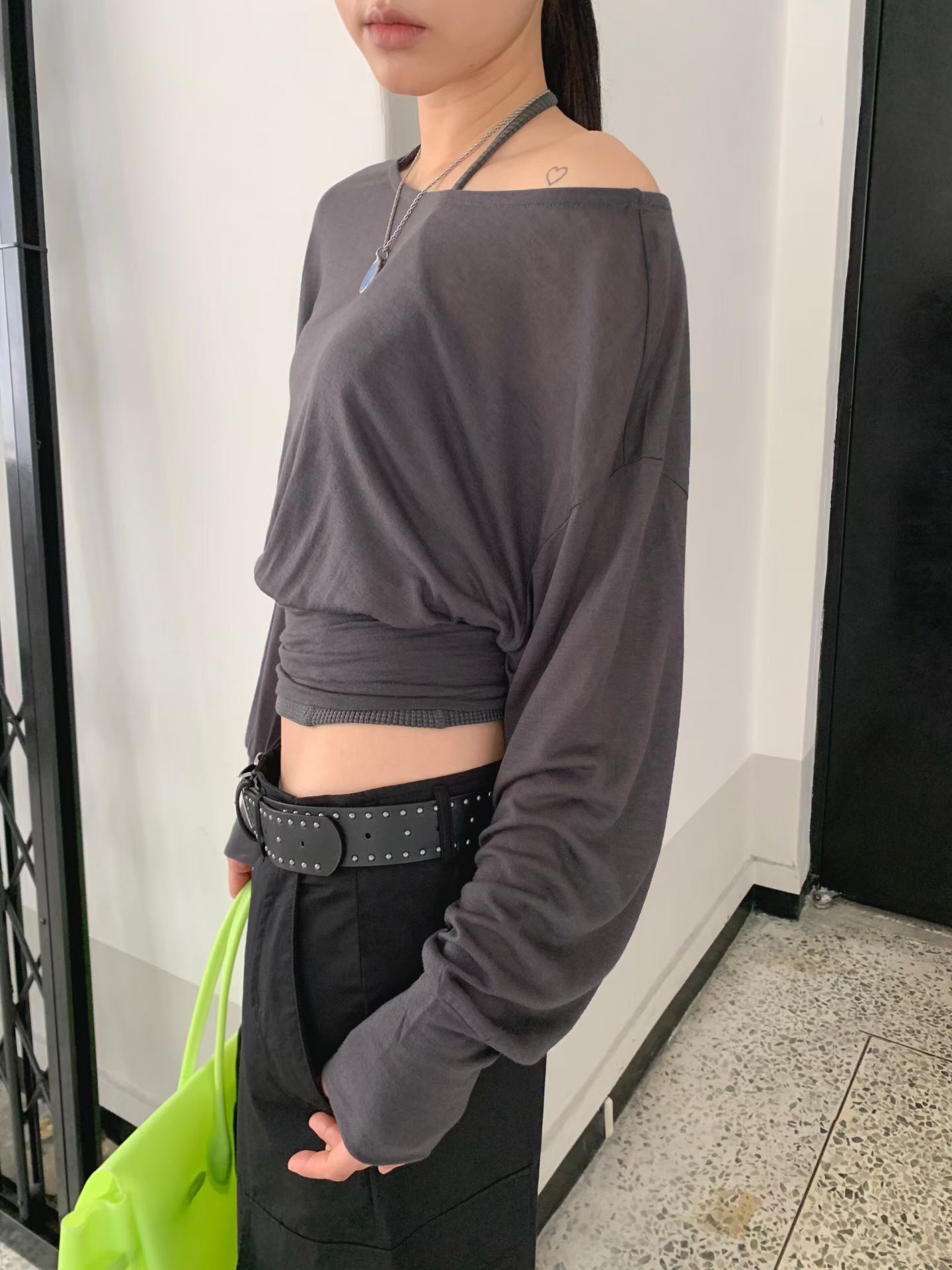 vlemma tencel-wool-backless-long-sleeve 極簡設計感針織上衣襯衫 - 白