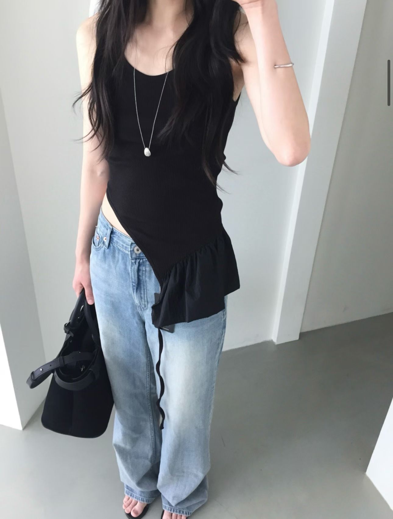 vlemma asymmetric-ruffle-hem-ribbed-tank 極簡設計感針織上衣襯衫 - 白