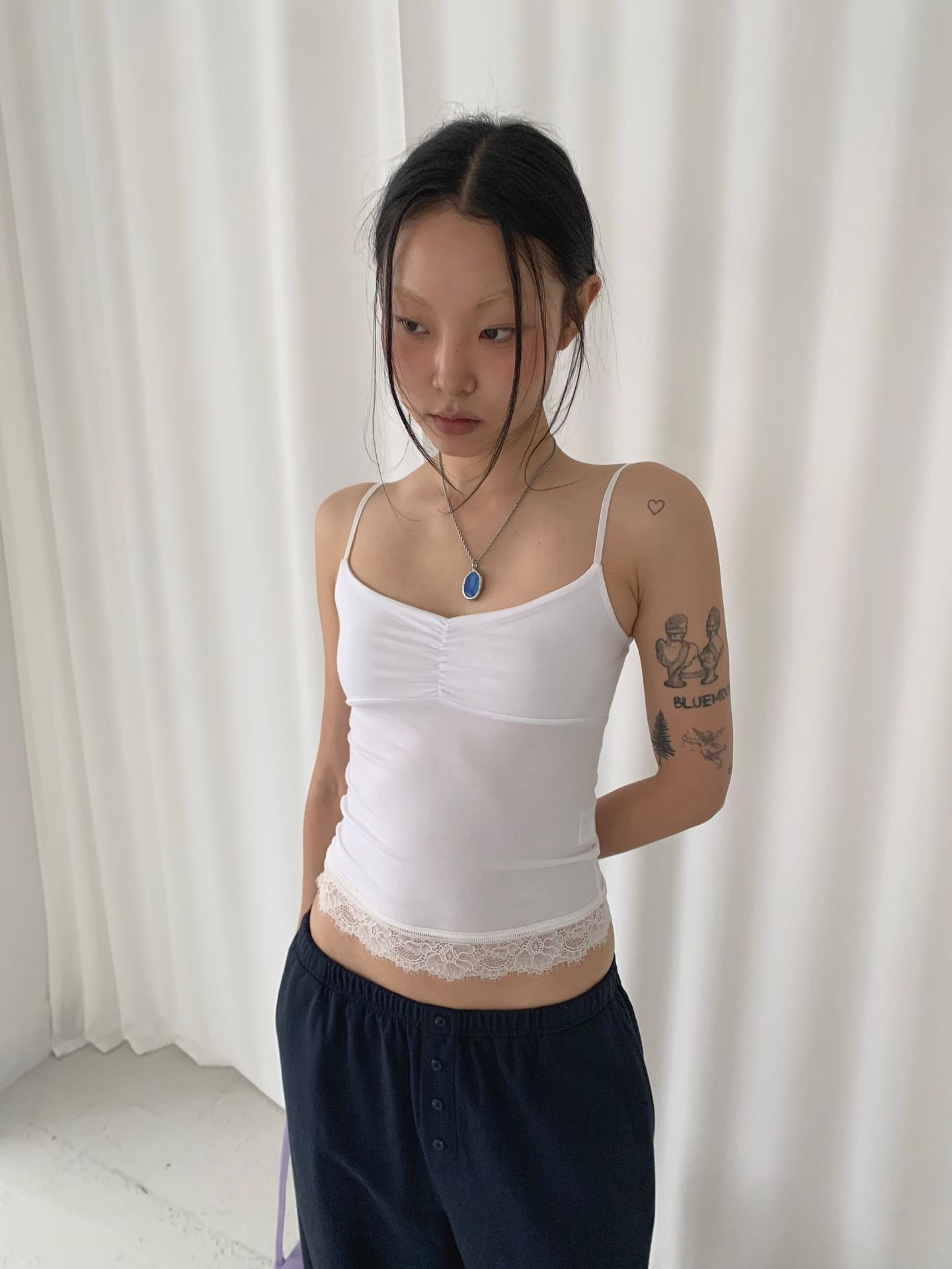 vlemma lace-trim-cami-top-ruched 極簡設計感針織上衣襯衫 - 白