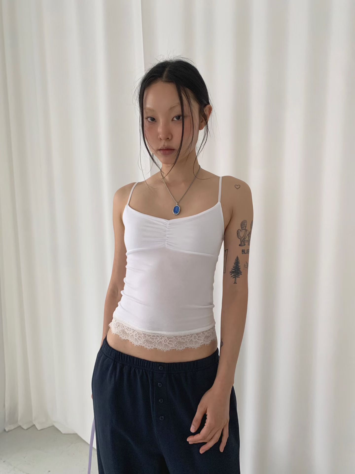vlemma lace-trim-cami-top-ruched 極簡設計感針織上衣襯衫 - 白