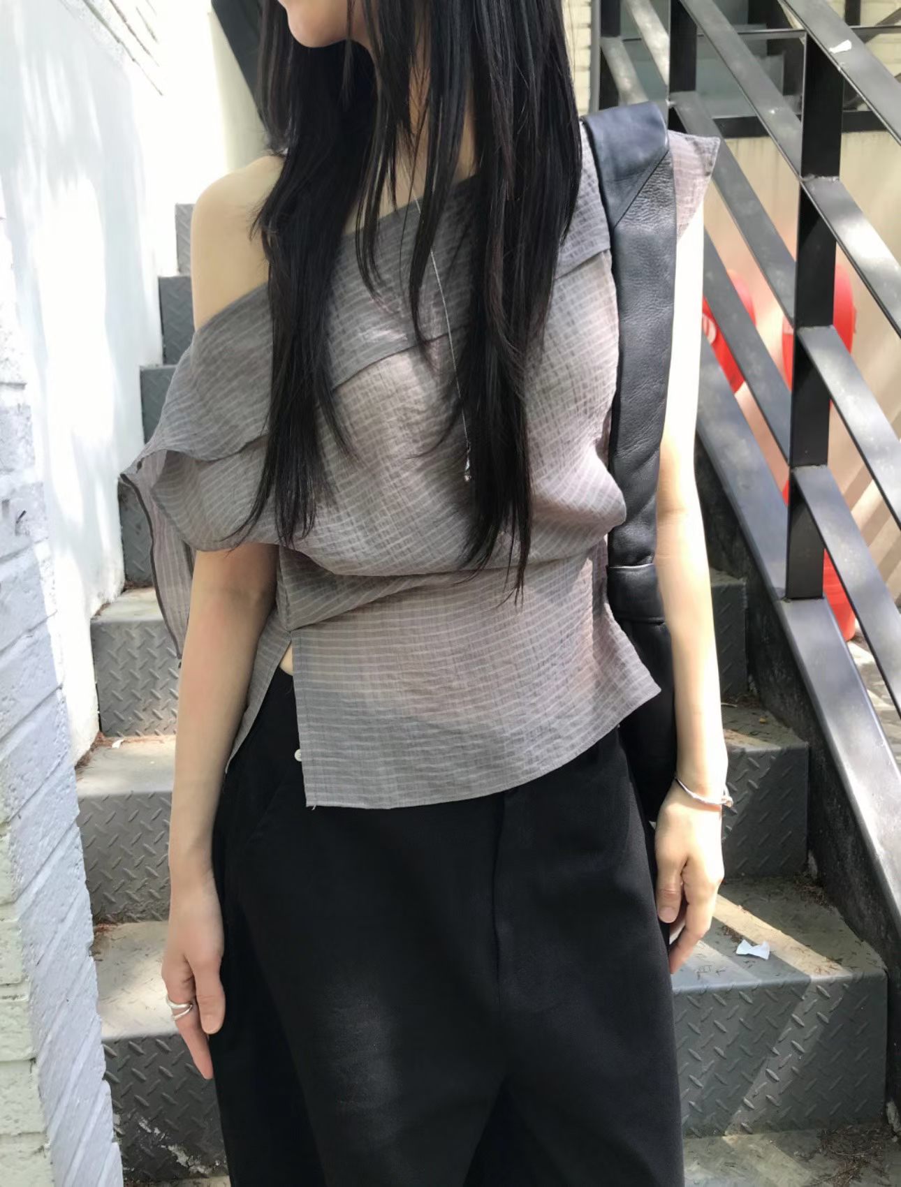 vlemma one-shoulder-layered-ruffle-chiffon-blouse 極簡設計感針織上衣襯衫 - 白
