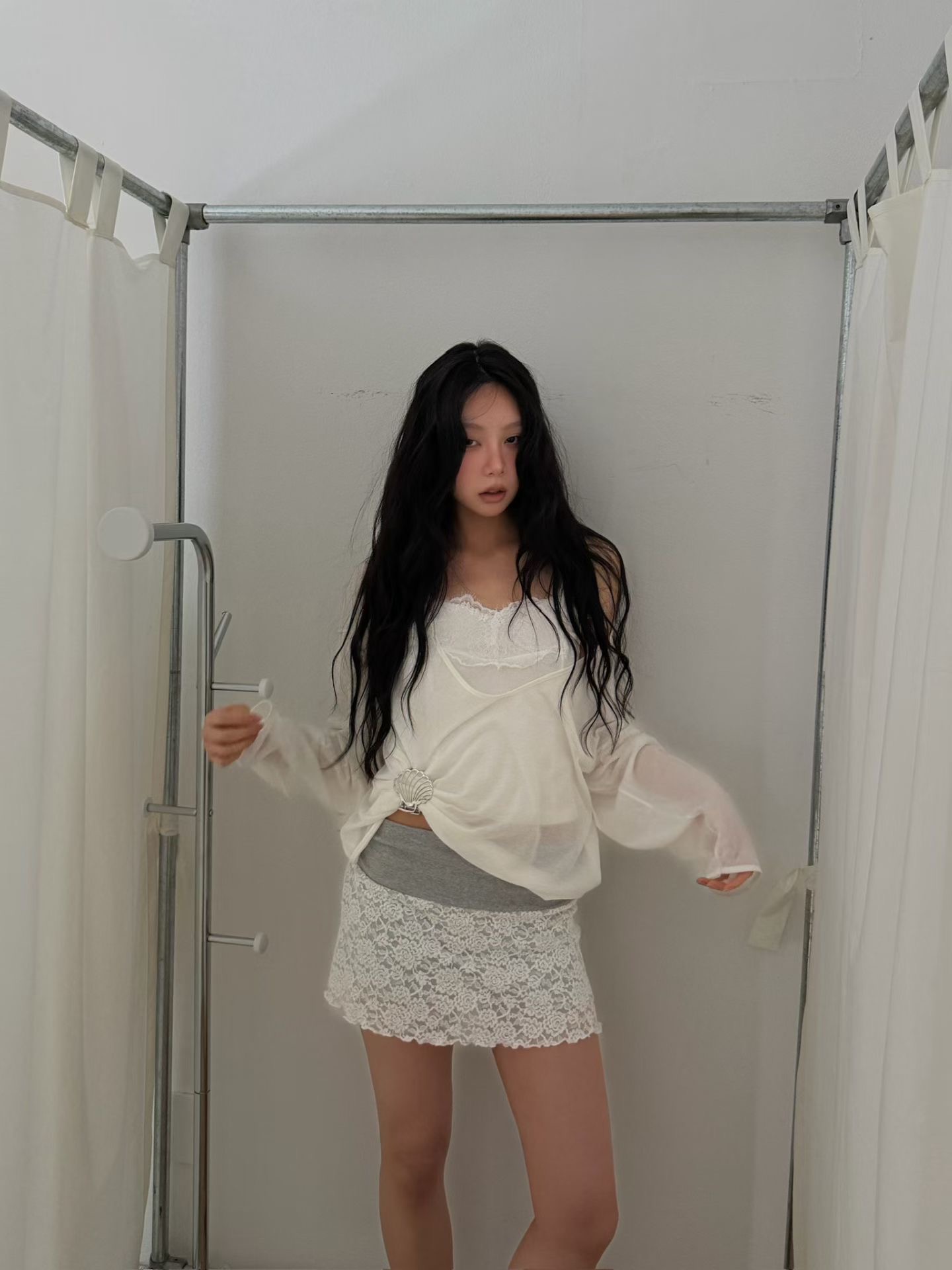 vlemma ruched-waistband-lace-skort 小眾剪裁設計感褲裙長褲 - 白