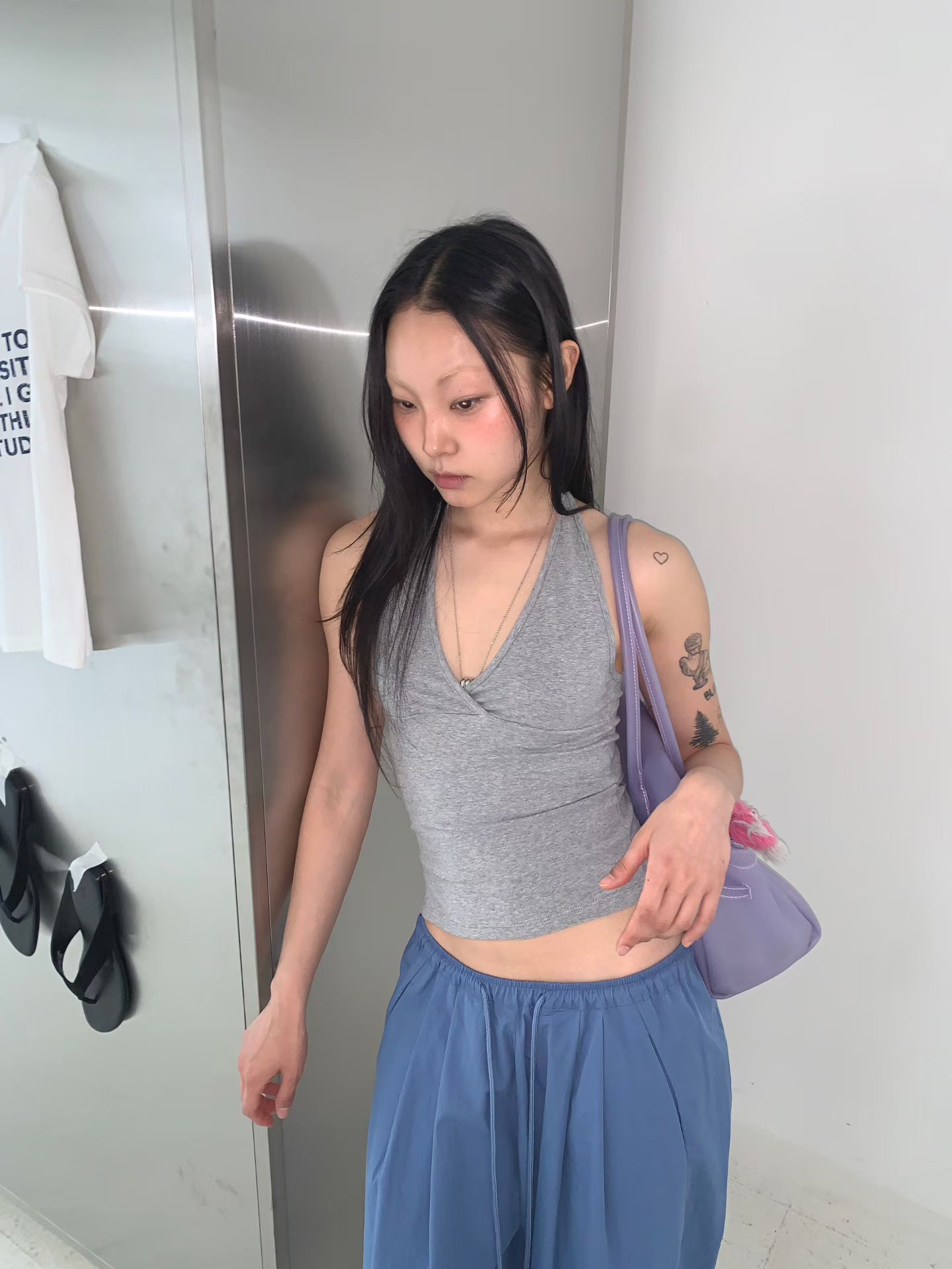 vlemma v-neck-halter-backless-top 極簡設計感針織上衣襯衫 - 黑
