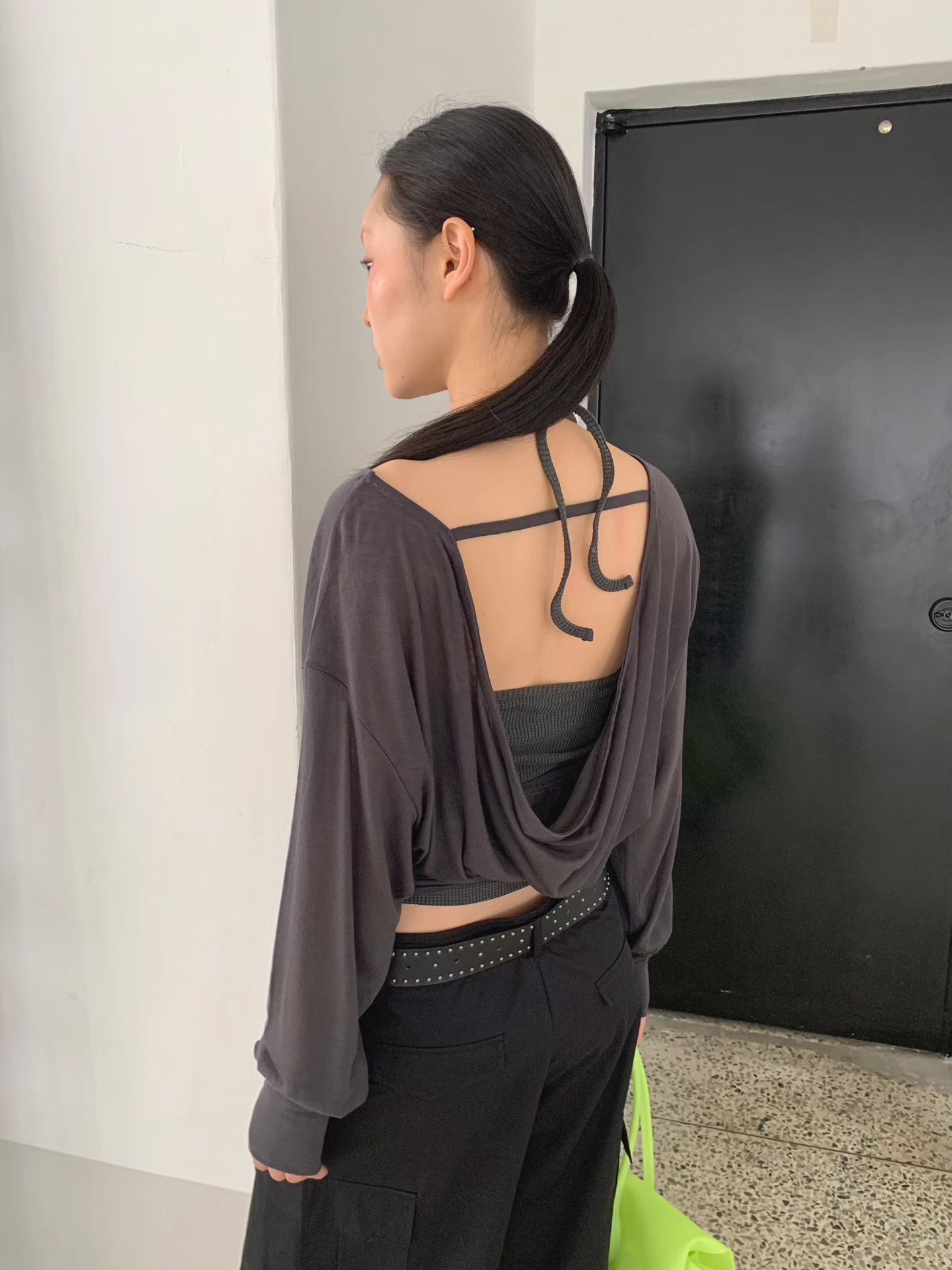 vlemma tencel-wool-backless-long-sleeve 極簡設計感針織上衣襯衫 - 白