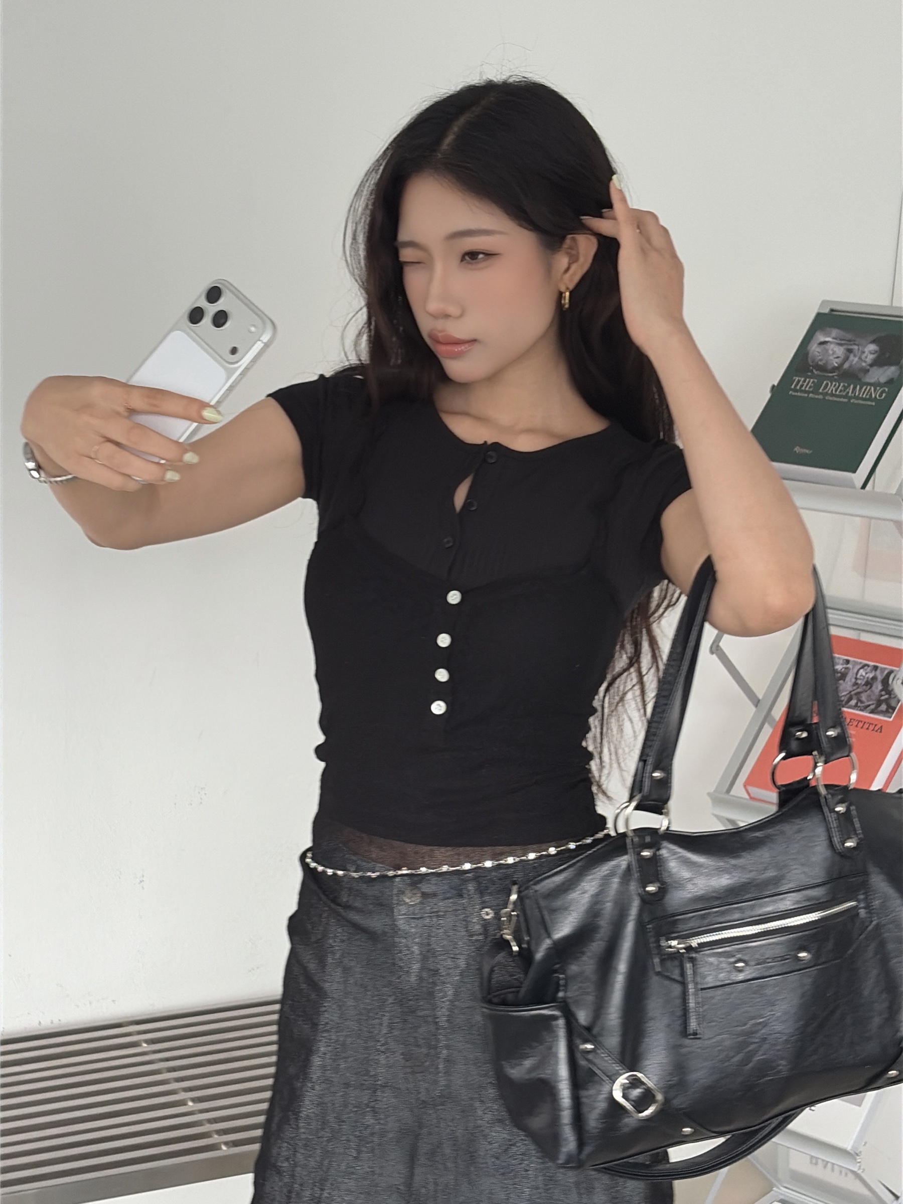 vlemma y2k-slim-fit-henley-crop-top 極簡設計感針織上衣襯衫 - 白