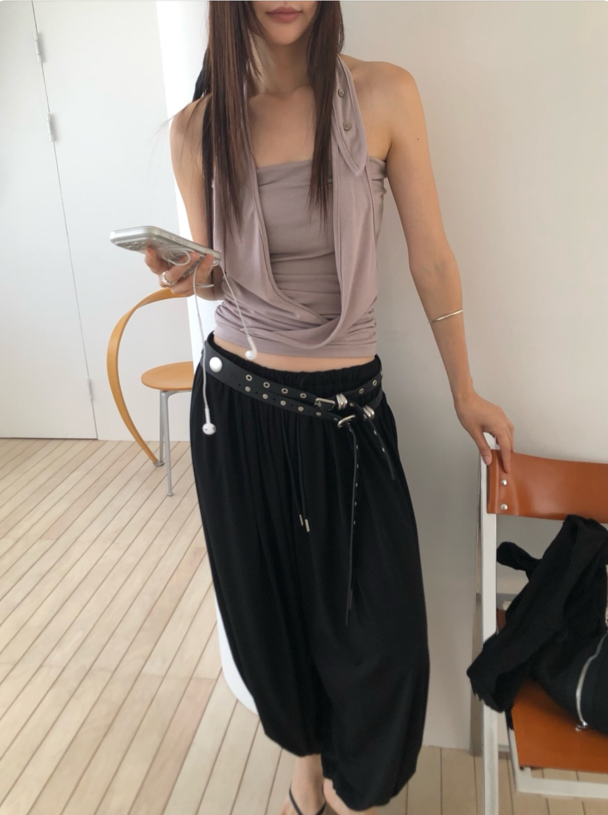 vlemma button-halter-cross-ruched-tube-top 極簡設計感針織上衣襯衫 - 碳灰