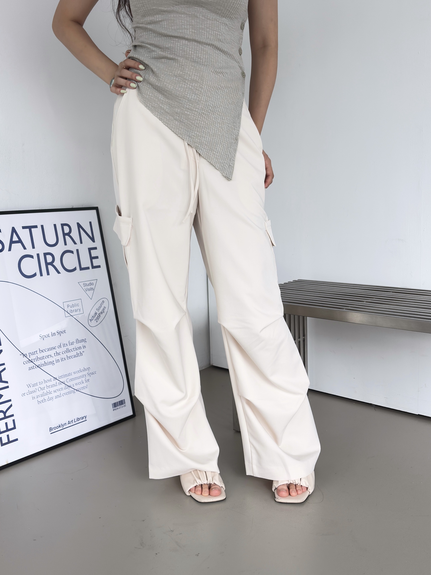 vlemma slouchy-drawstring-gorpcore-cargo-pants 小眾剪裁設計感褲裙長褲 - 奶油白