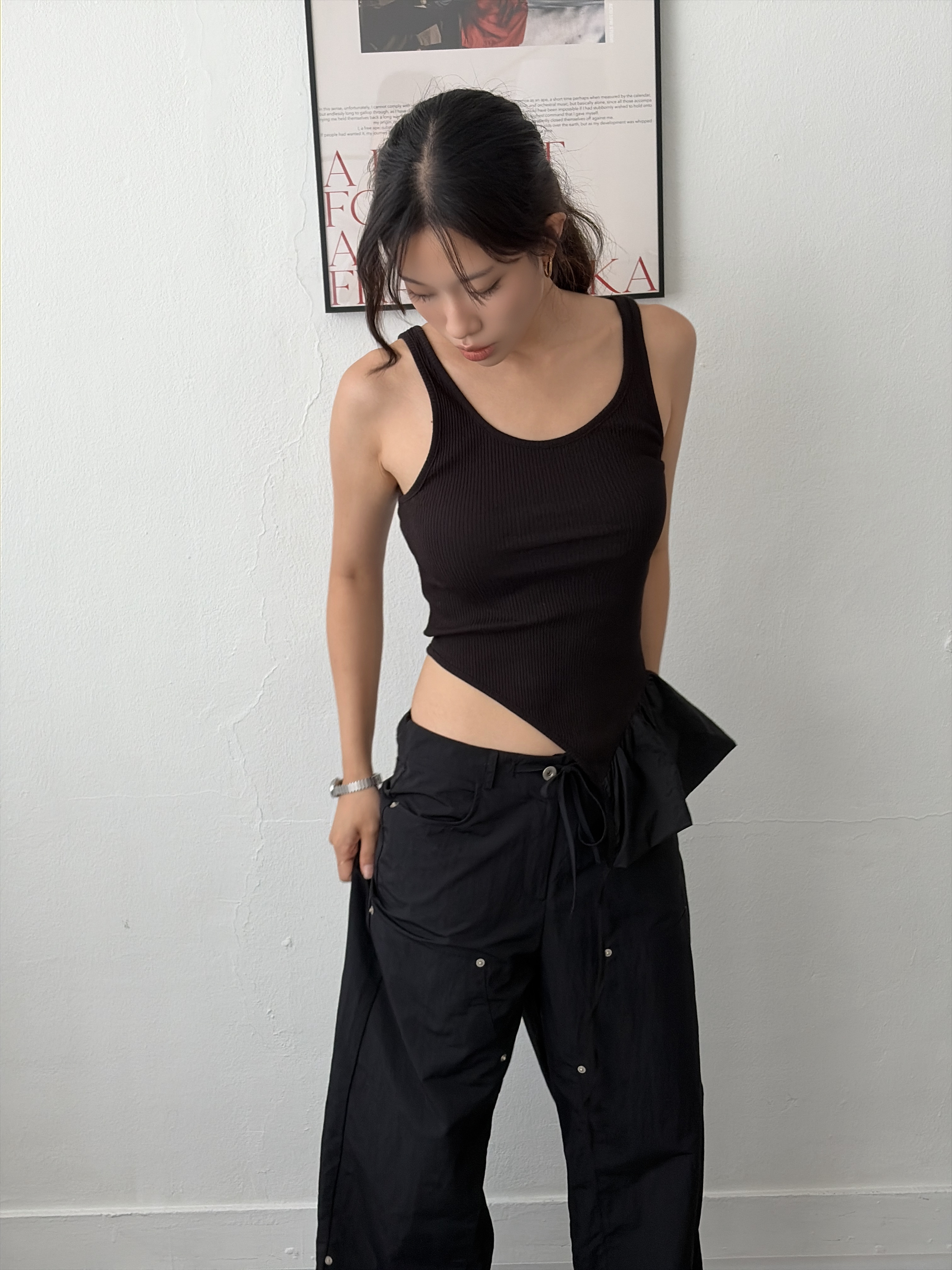 vlemma asymmetric-ruffle-hem-ribbed-tank 極簡設計感針織上衣襯衫 - 白