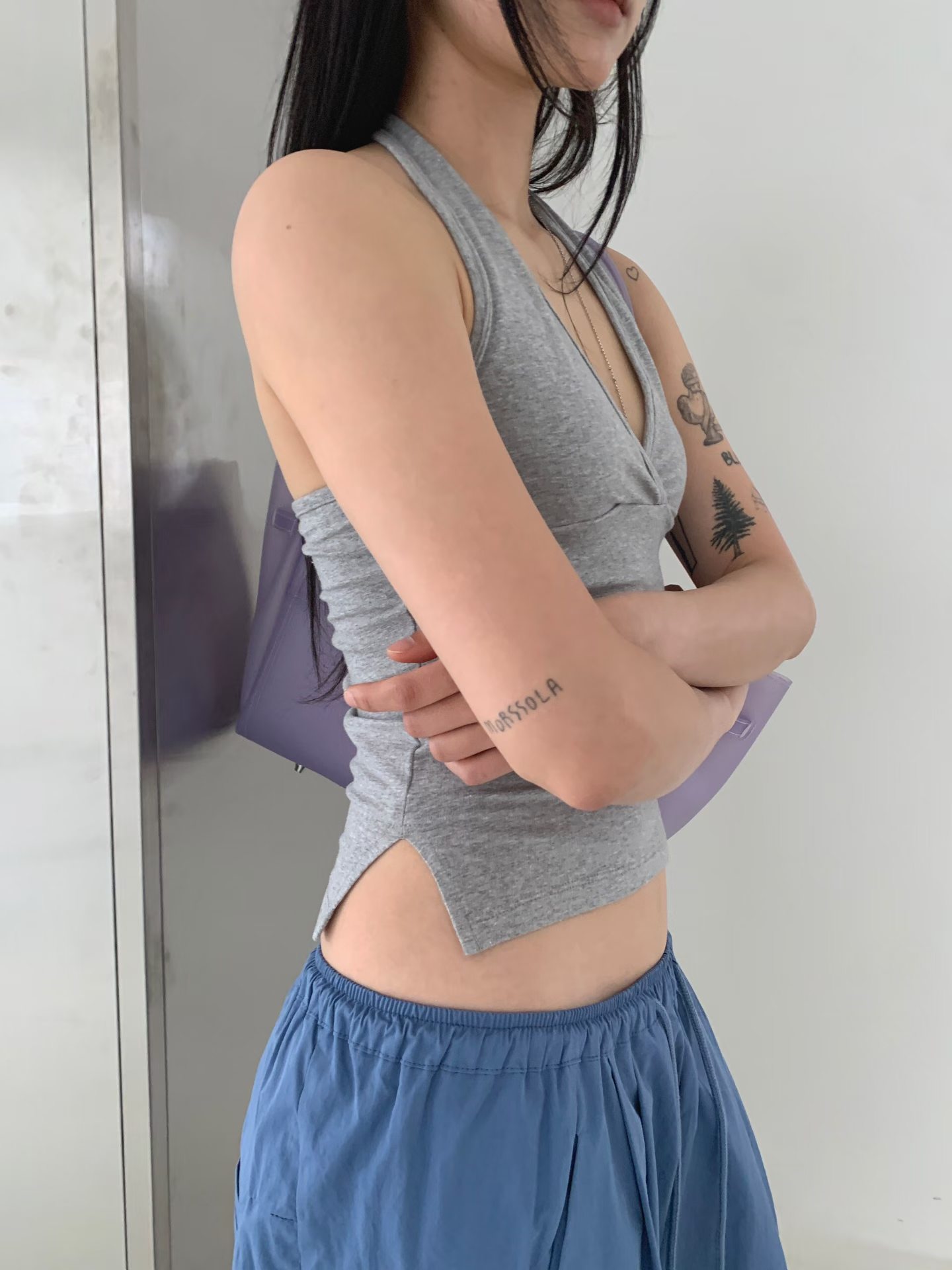 vlemma v-neck-halter-backless-top 極簡設計感針織上衣襯衫 - 黑