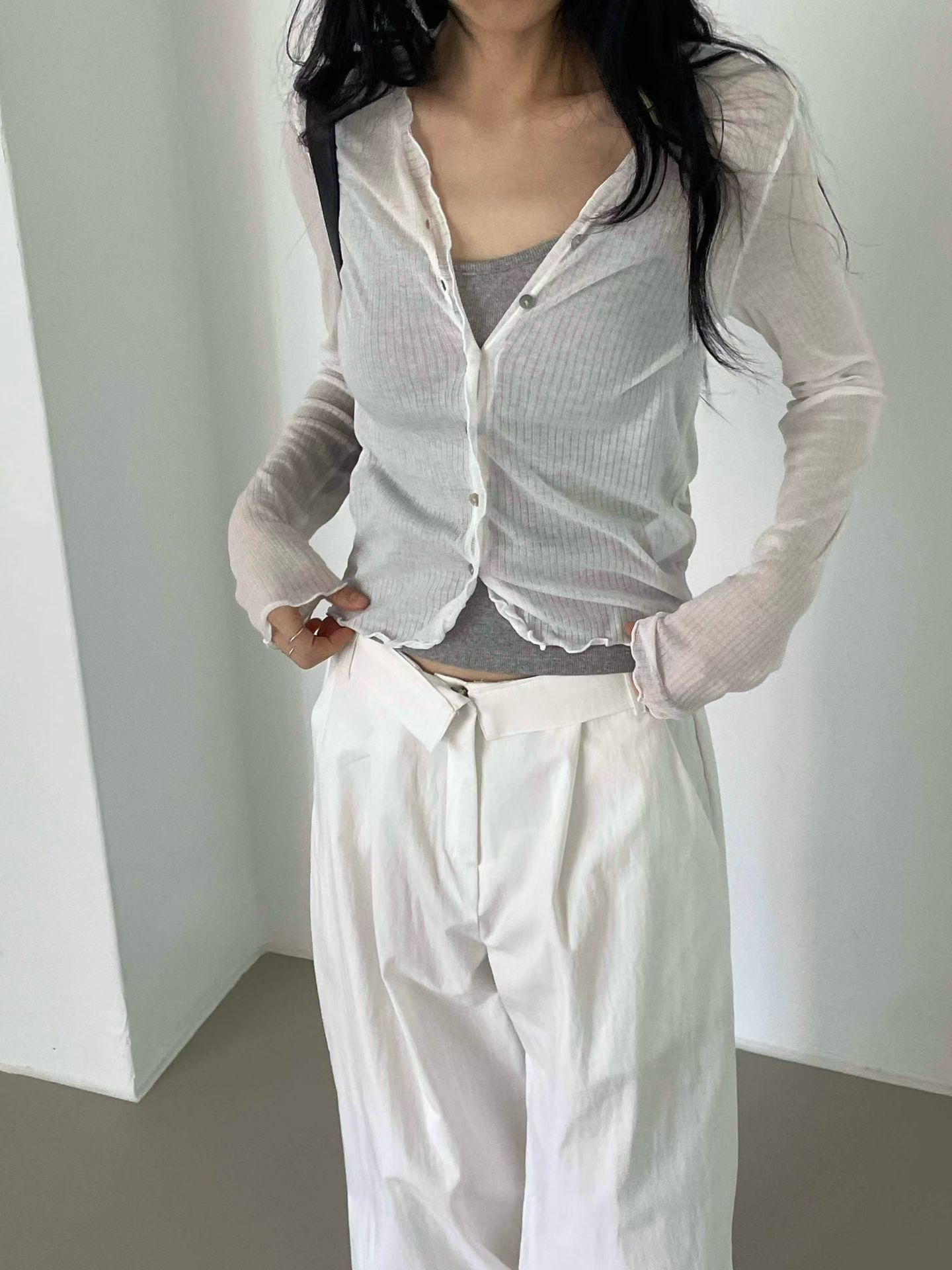 vlemma design-ruched-lettuce-trim-sheer-top 清冷風設計感大衣外套 - 白