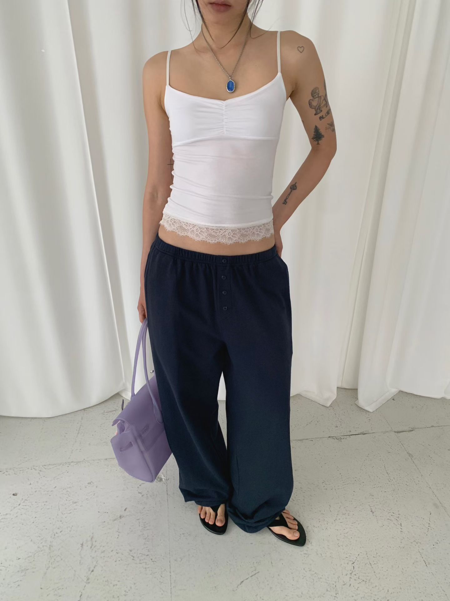 vlemma lace-trim-cami-top-ruched 極簡設計感針織上衣襯衫 - 白