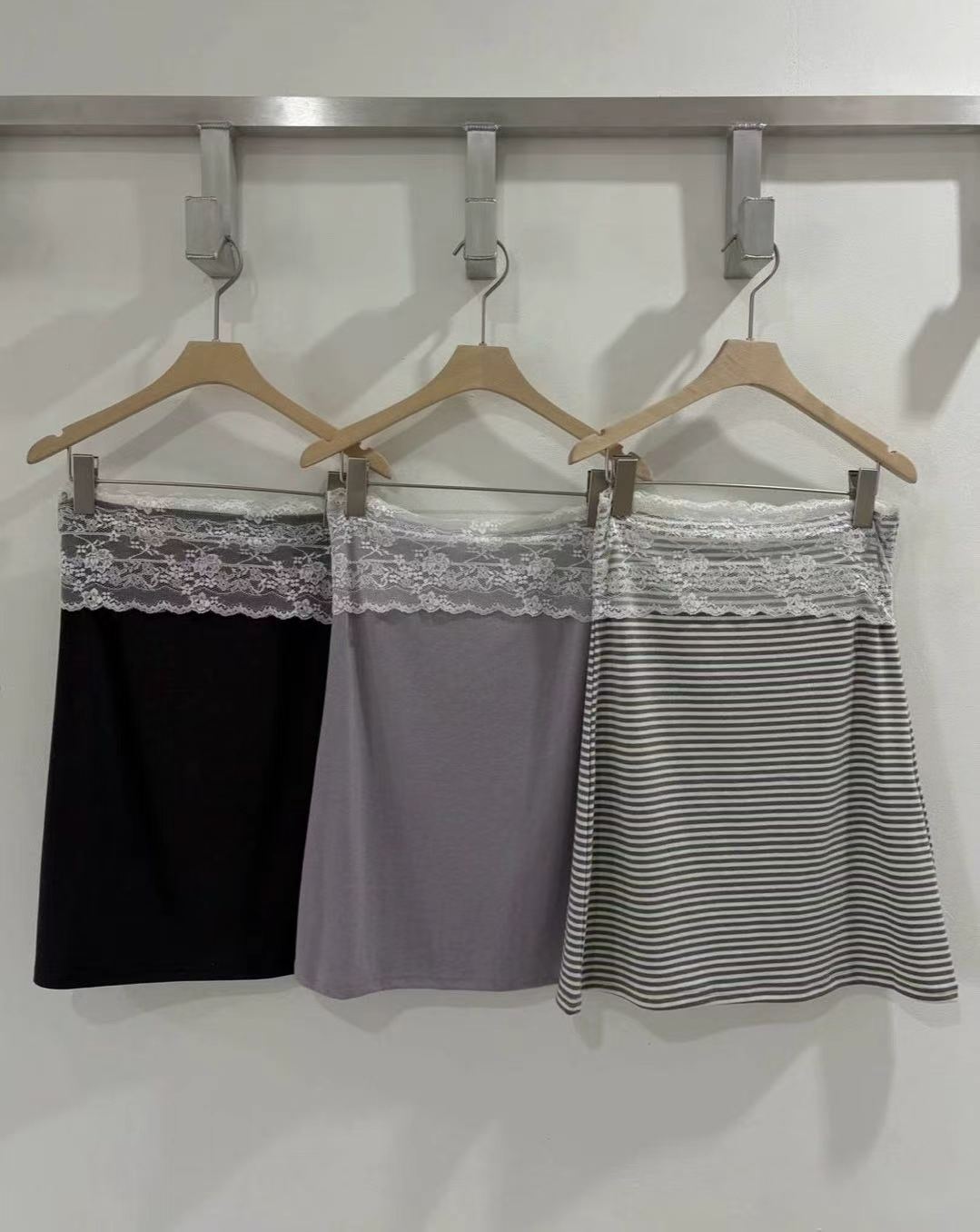 vlemma lace-trim-waistband-bodycon-midi-skirt 小眾剪裁設計感褲裙長褲 - 條紋