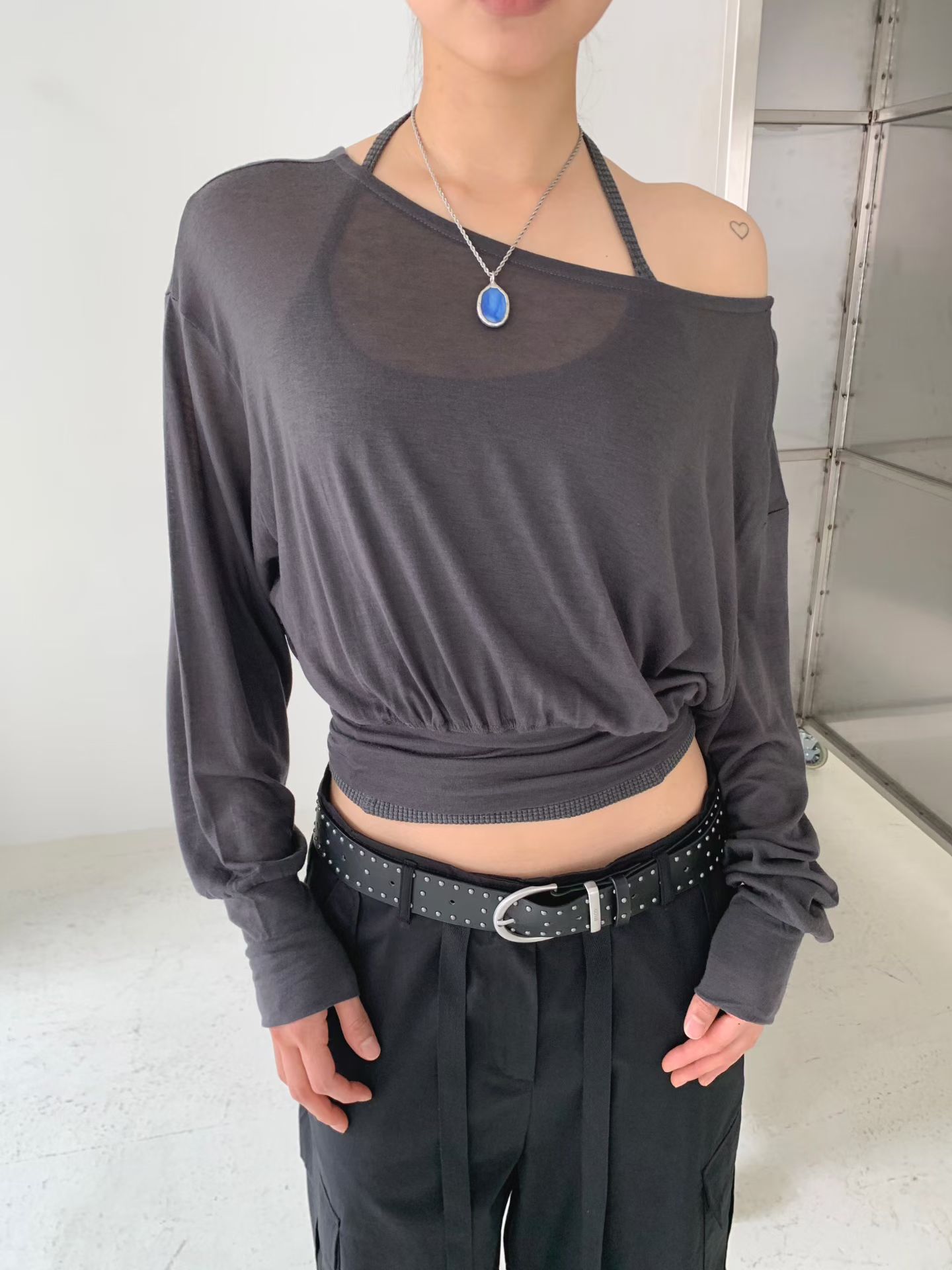 vlemma tencel-wool-backless-long-sleeve 極簡設計感針織上衣襯衫 - 白