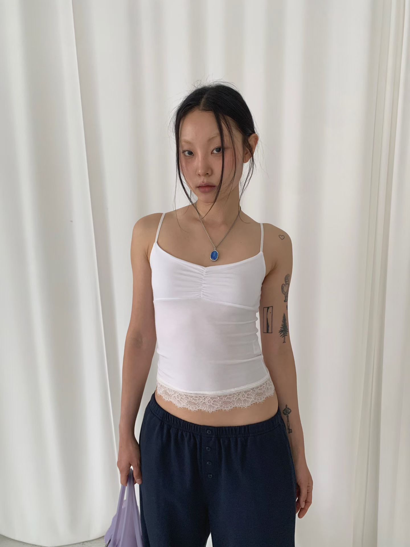 vlemma lace-trim-cami-top-ruched 極簡設計感針織上衣襯衫 - 白