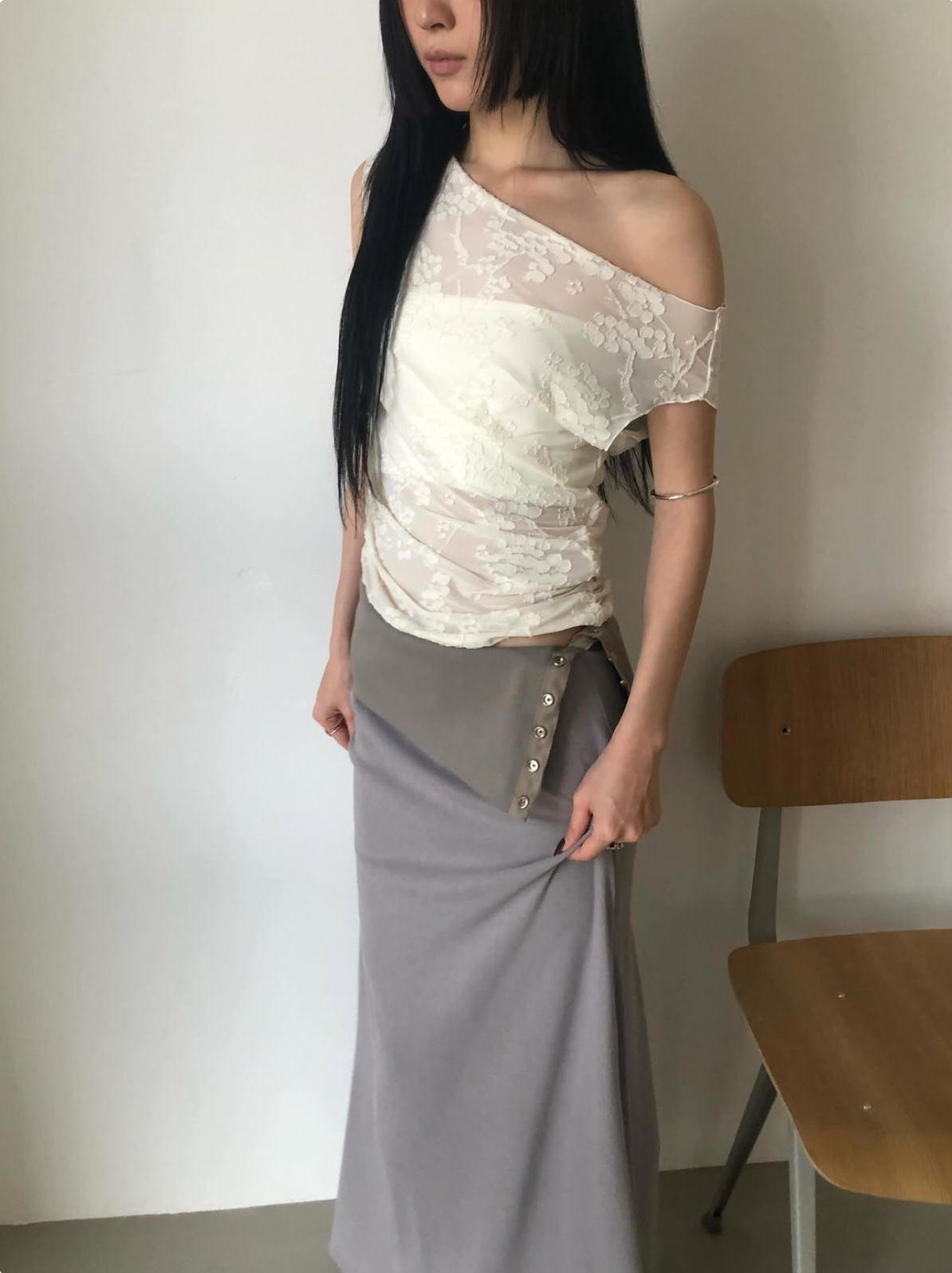 vlemma korean-ruched-lace-drape-neck-top 極簡設計感針織上衣襯衫 - 棕