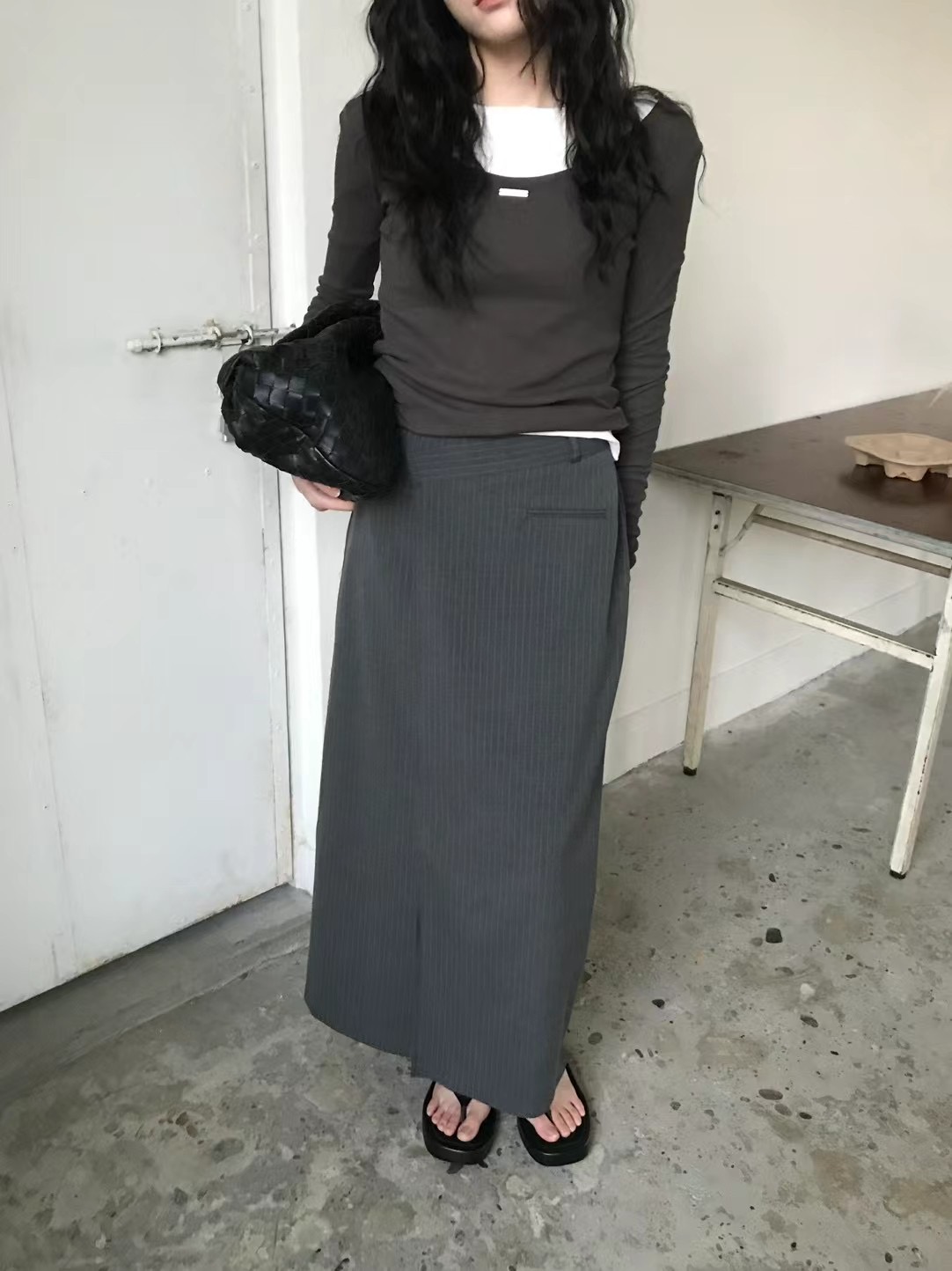 vlemma minimalist-reversible-long-sleeve-tee 極簡設計感針織上衣襯衫 - 深灰
