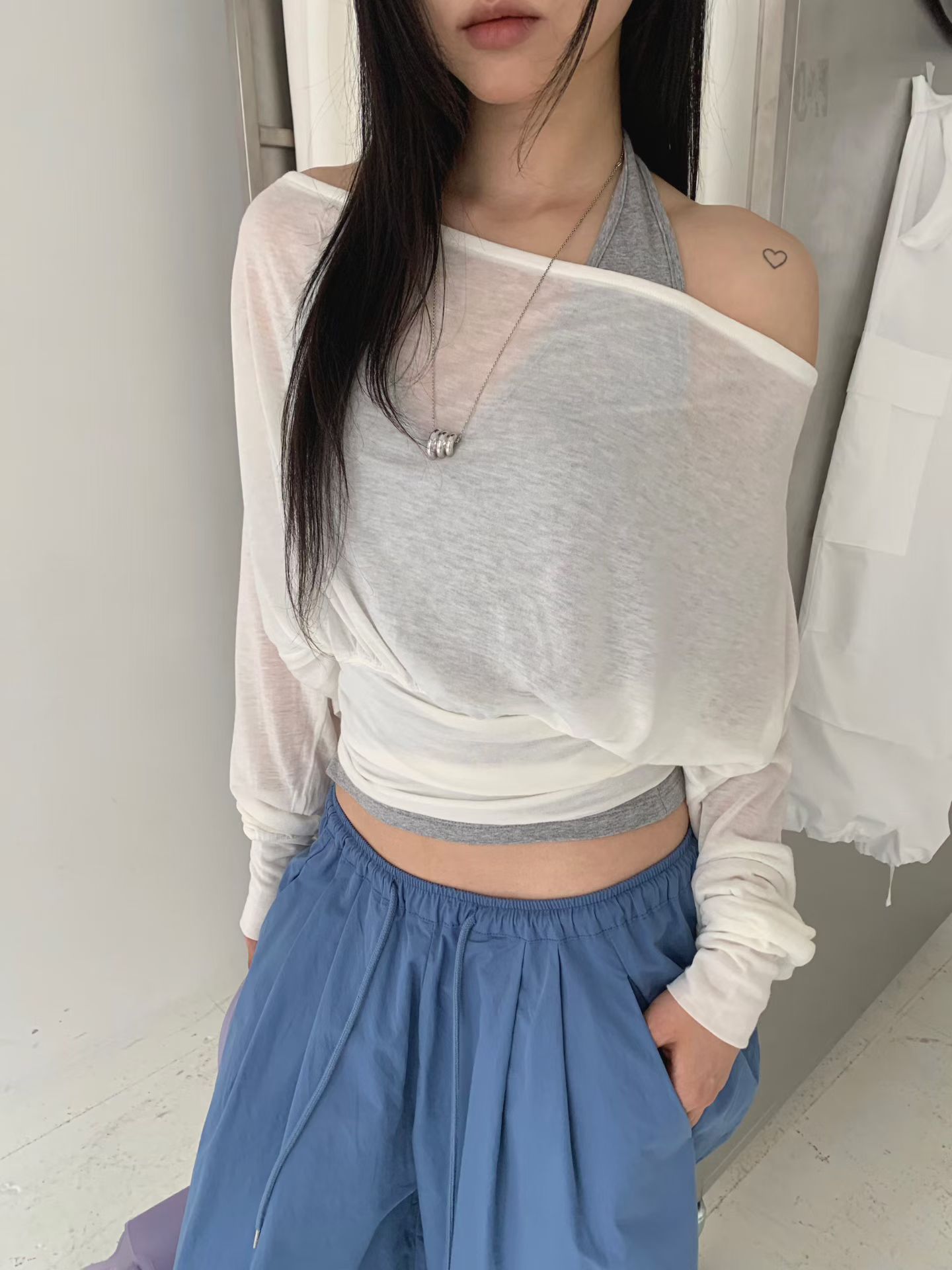vlemma tencel-wool-backless-long-sleeve 極簡設計感針織上衣襯衫 - 白