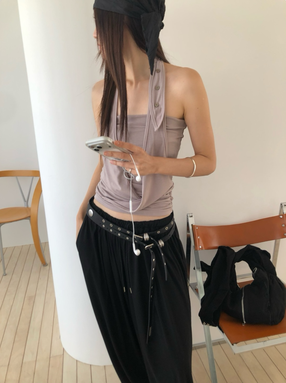 vlemma button-halter-cross-ruched-tube-top 極簡設計感針織上衣襯衫 - 碳灰