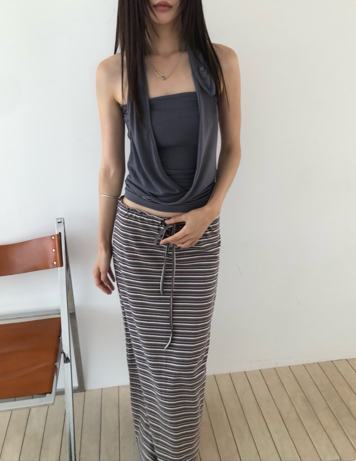 vlemma button-halter-cross-ruched-tube-top 極簡設計感針織上衣襯衫 - 碳灰