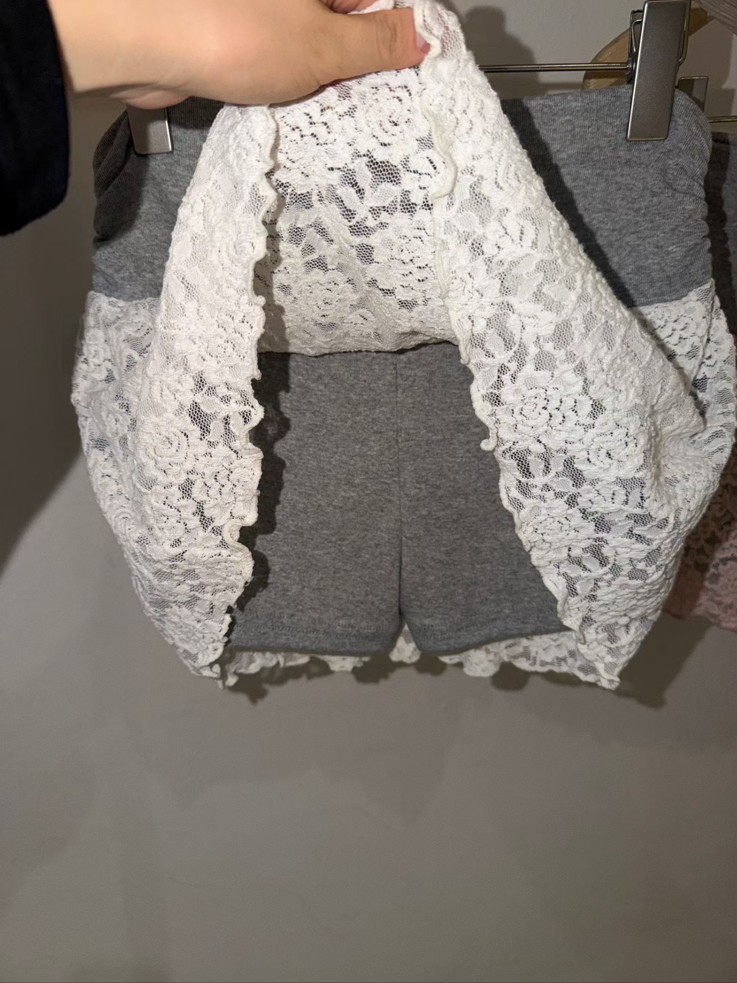 vlemma ruched-waistband-lace-skort 小眾剪裁設計感褲裙長褲 - 白