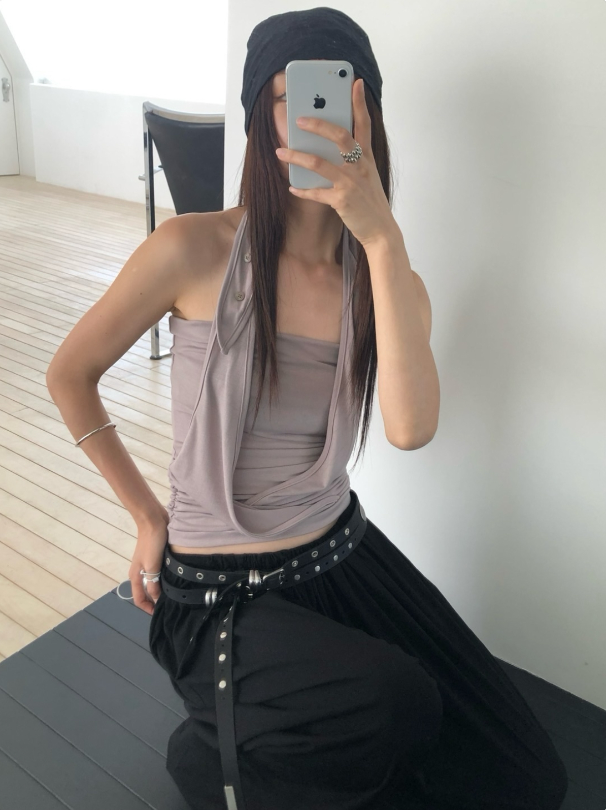 vlemma button-halter-cross-ruched-tube-top 極簡設計感針織上衣襯衫 - 碳灰