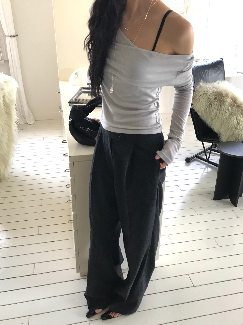 vlemma wool-blend-v-neck-drop-shoulder-top 極簡設計感針織上衣襯衫 - 深灰